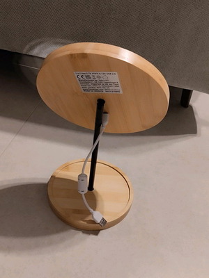 Table mirror with wooden frame and rechargeable lighting