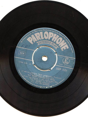45 RPM Extended Play ParloPhone record used