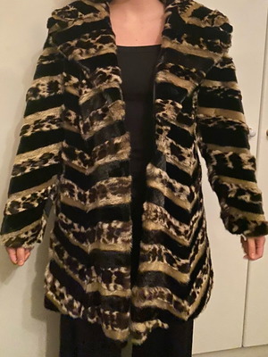 Fur jacket tricolor like new from Hountala house