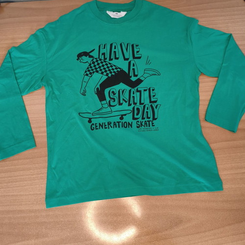 H&M Slevved T-shirt new, black and green, size XS for 12 years