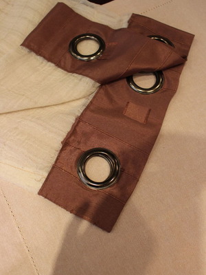 Curtain with rings like new