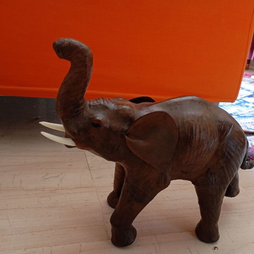 Decorative wooden elephant dark brown color like new