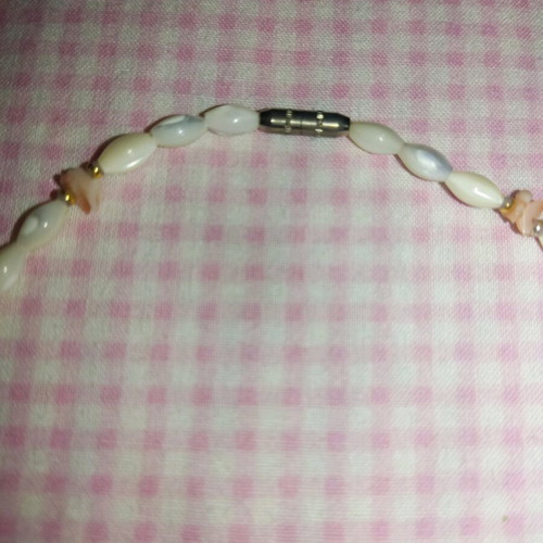 Shell necklace like new, small, summer style