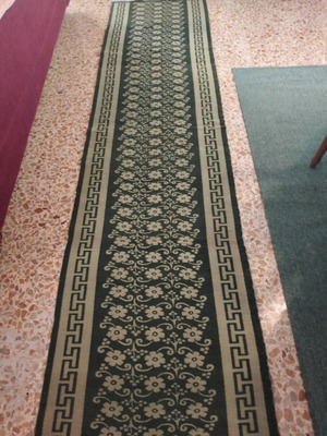 Handwoven wool runner carpet double-sided, like new, green and olive