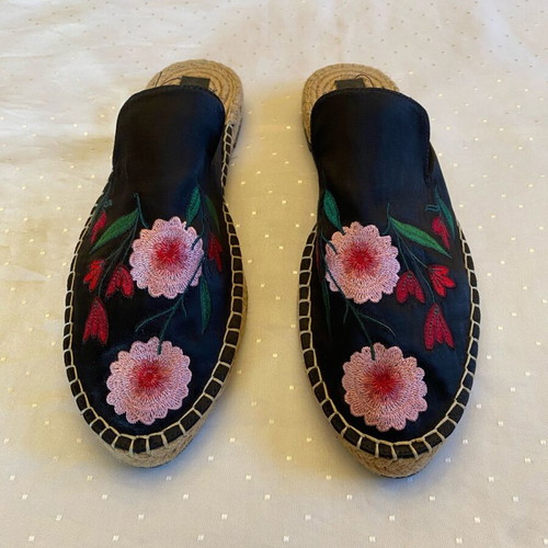 Zara vintage mules new with embroidery, black and multicolor