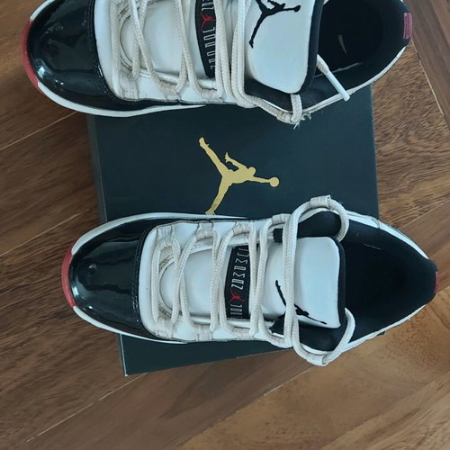 Nike Jordan kids barely worn authentic with their box!