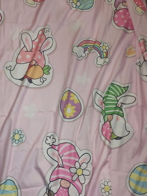 Pink Easter Gnome duvet cover like new, polyester 230x230