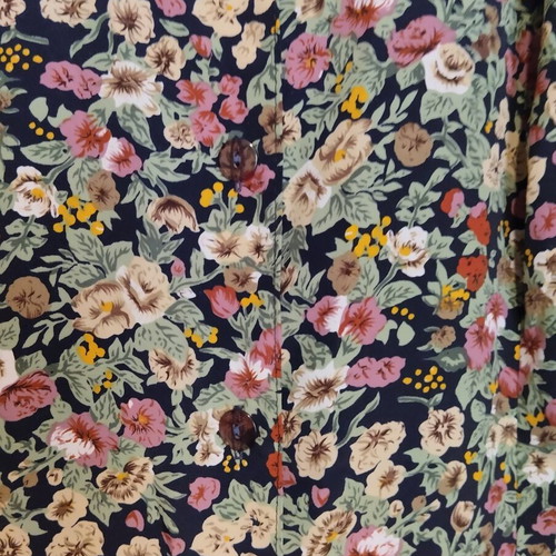 Dress-robe XL like new, colorful, breathable fabric with buttons