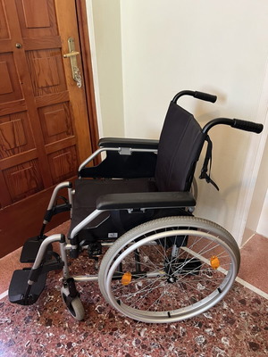 Meyra wheelchair from Germany, like new, lightweight and foldable