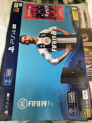 PS4 Pro sleeve case with FIFA 19 cardboard, like new