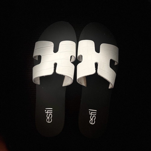 Estil leather sandals new, croco design, size 41, white