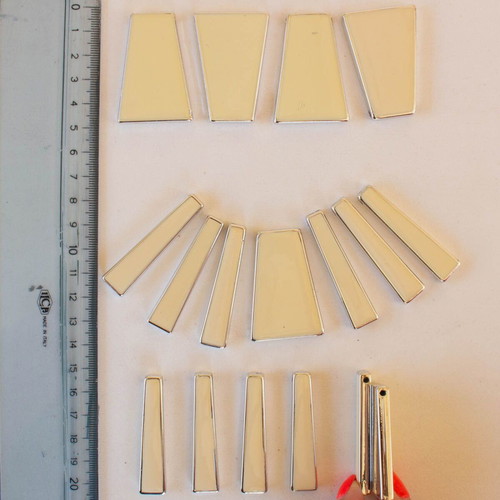 Plastic elements new, pack of 17 pieces