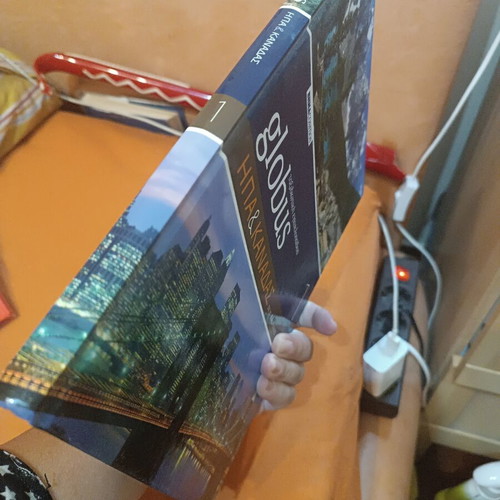 Globus Travel Encyclopedia USA & Canada volume 1 like new