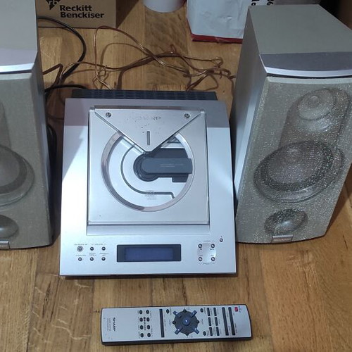 Sharp XL 3000 CD player used, needs service