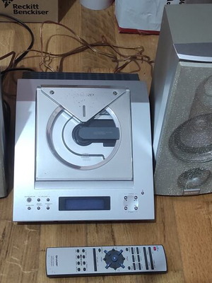 Sharp XL 3000 CD player used, needs service