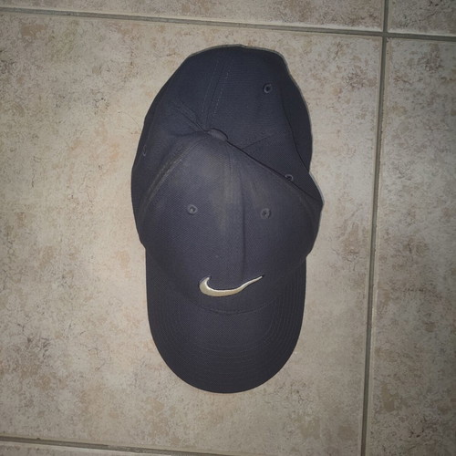Nike dark blue cap