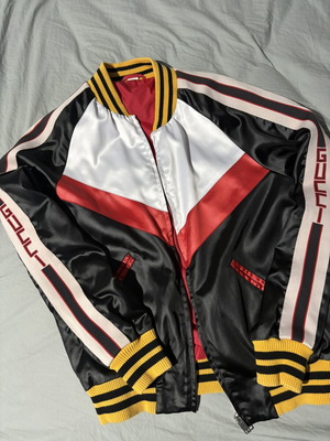 Gucci jacket like new, size M, black