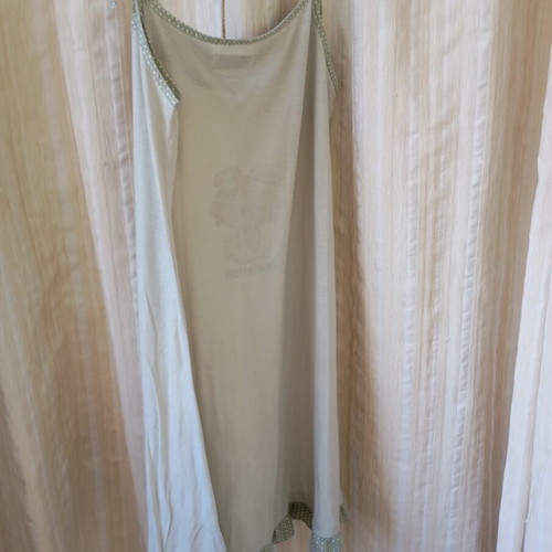 Nightgown simple, like new, green, size M