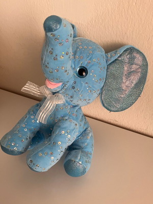 Plush elephant like new