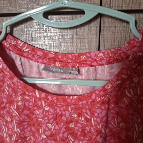 Fransa women's t-shirt medium like new, red and pink