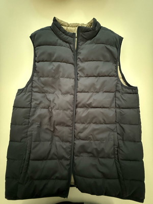 Double faced gilet blue black and beige medium like new