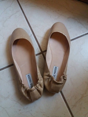 Steve Madden nude ballerinas size 37 like new
