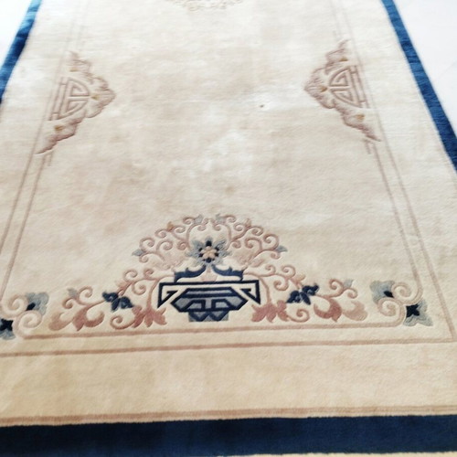 Wool rug Chinese style used with intricate patterns