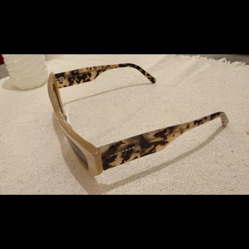 Hawkers sunglasses like new, beige and brown lenses