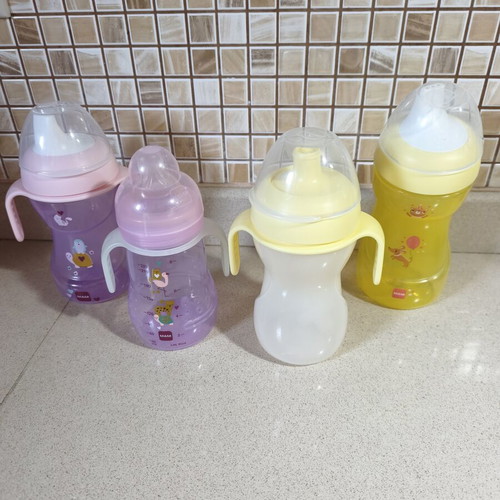 Mam feeding bottles used, assorted set