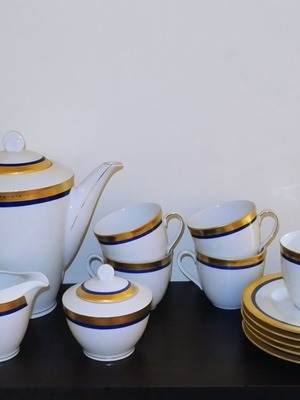 Winterling Porzellan Bavaria Germany serving set for 5, like new, gold leaf