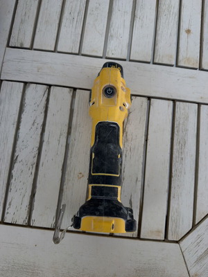 DeWalt DCE555 router like new for drywall and sanding