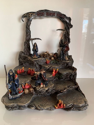 Gothic decorative resin base with 4 used Grim Reaper figures