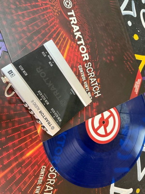 Traktor Scratch A6 like new with audio interface and license