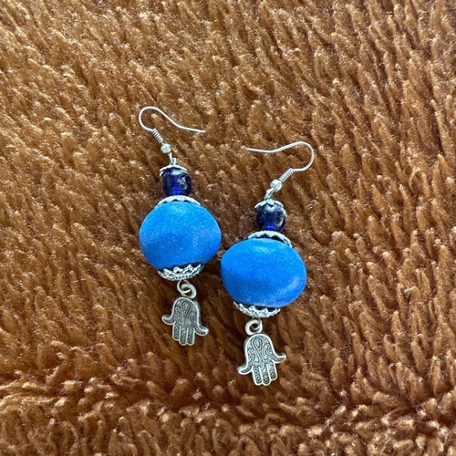 Dangling earrings unused