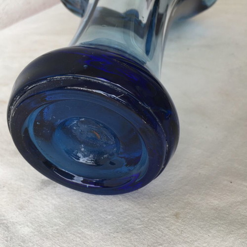 Glass vase like new without cracks or scratches
