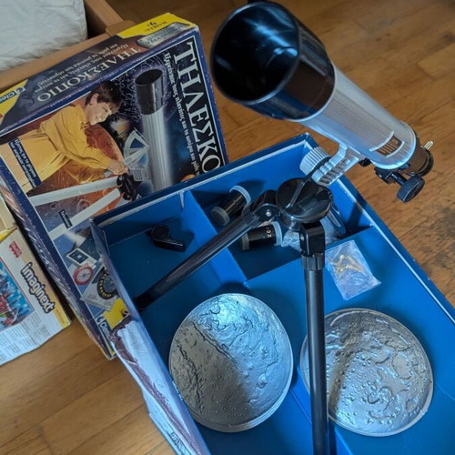 Educational telescope used for children Learn and Create