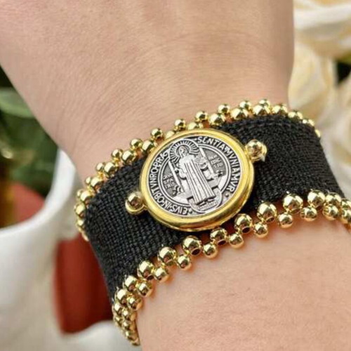 Bracelet new with embroidered steel beads and steel motif in black