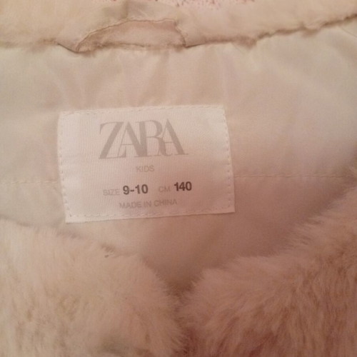 Zara Fur Vest white, like new, size 140 cm