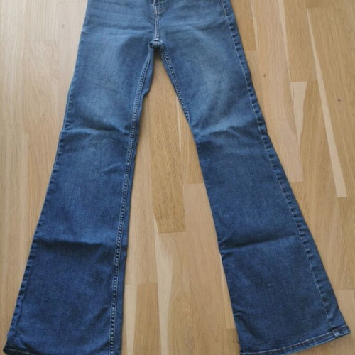 Denim jeans blue dark flare size small like new