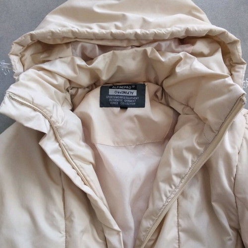 Alpine Pro beige winter jacket like new, removable hood