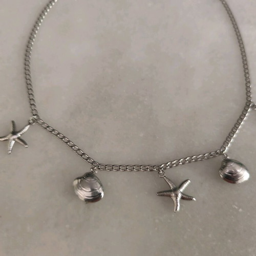 Summer necklace with shells made of stainless steel like new, silver