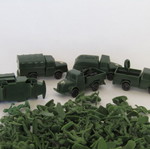 Vintage 1/72 military figures and vehicles, 125 pieces, used, 1980s