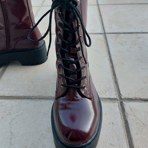 Ankle boots like new, 2 pairs, size 39, gold and burgundy
