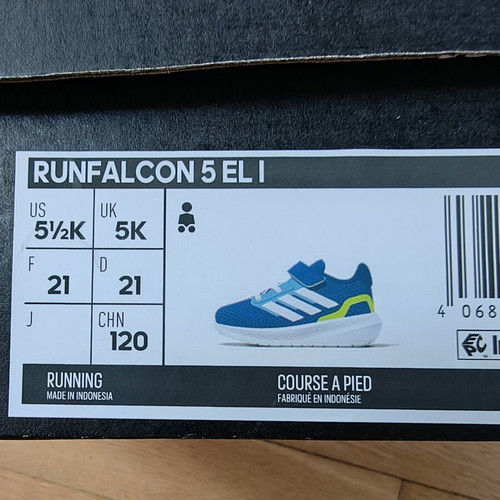 Adidas baby shoes size 21