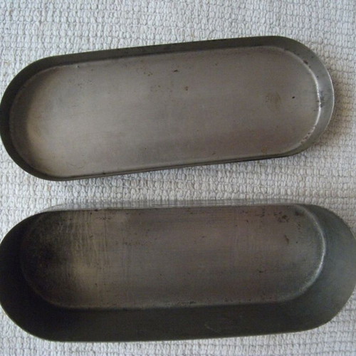 Metallic long box used, length 14.5 cm, for pharmaceutical or commercial use