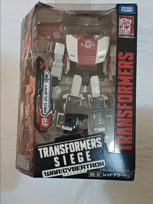 Takara Tomy Transformers Siege SG-31 Red Alert figure like new