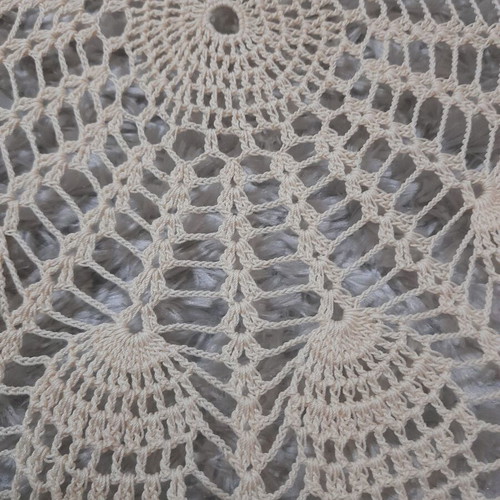 Set of 2 handmade doilies like new, ecru-beige