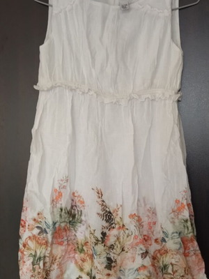 Children's dresses like new, pack of 2, sleeveless, white and colorful