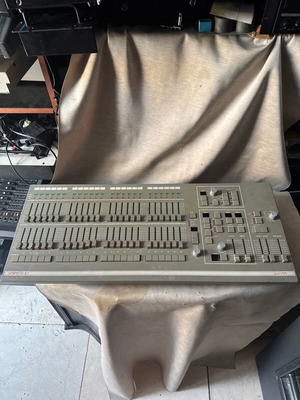 Zero 88 Lightmaster XLS lighting console used, professional stage control