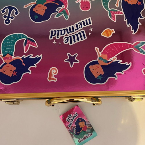 Makeup case used for children